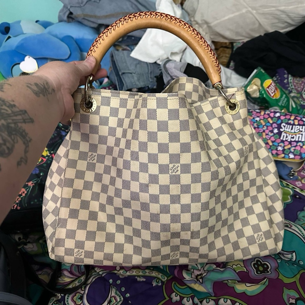Louis Vuitton Gray and Tan Shoulder Bag with Iconic Design